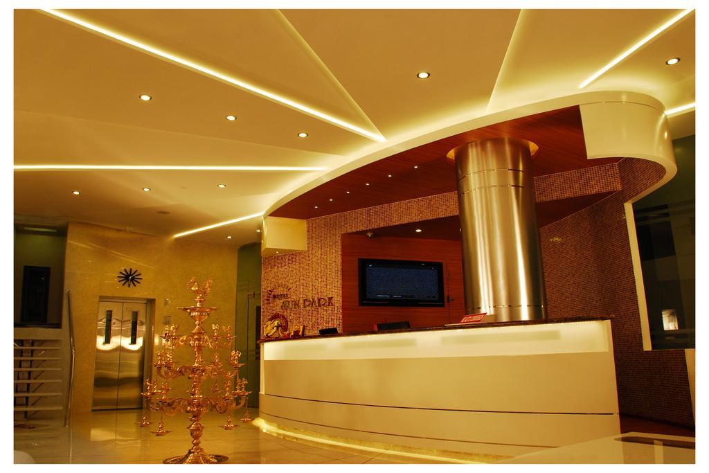 Hotel Sun Park Pondicherry Exteriör bild